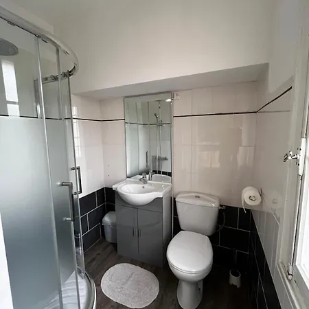 Grand 23 Couchages Holiday home *